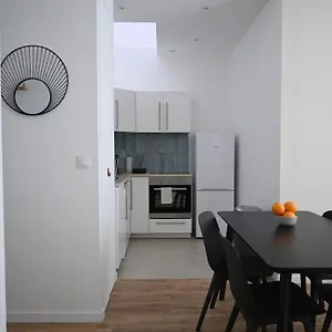  Appartement Magnifique T4, Des Catalans